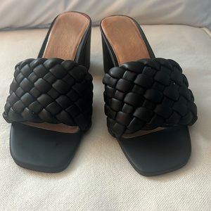 Seychelles Connoisseur Heels In Black
